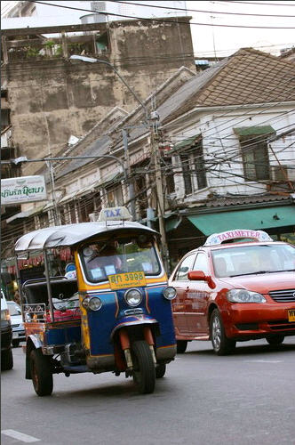 tuktuk.jpg